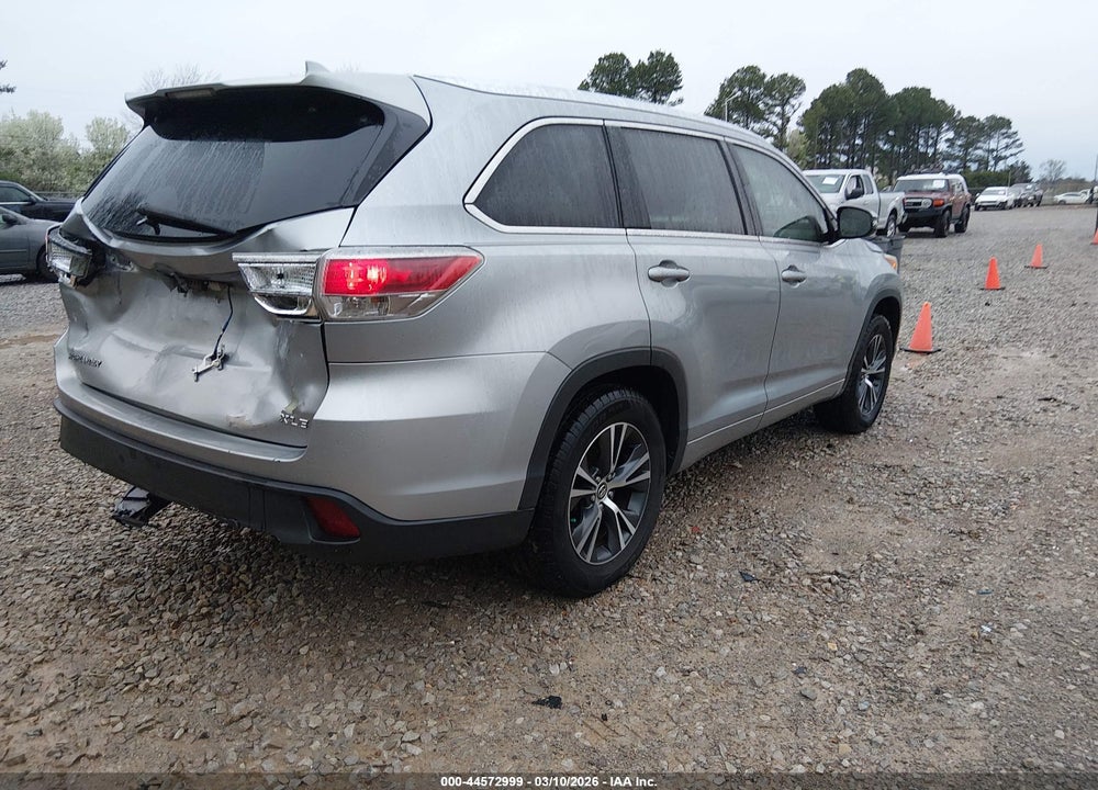 2016 TOYOTA HIGHLANDER XLE V6 VIN: 5TDKKRFH3GS138546