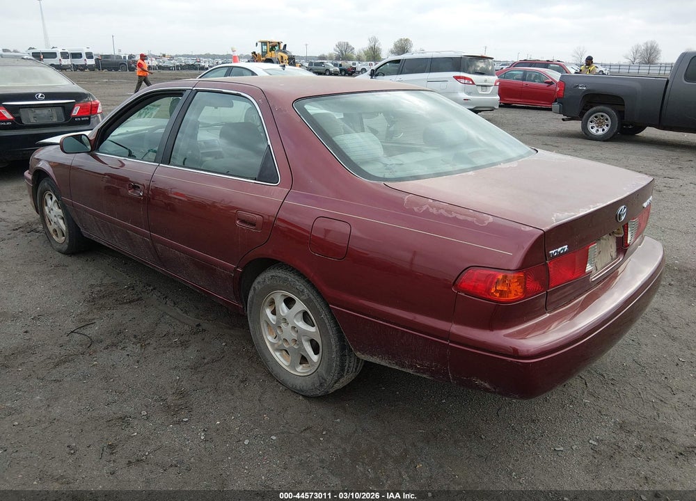 2001 TOYOTA CAMRY LE VIN: JT2BG22K910556798