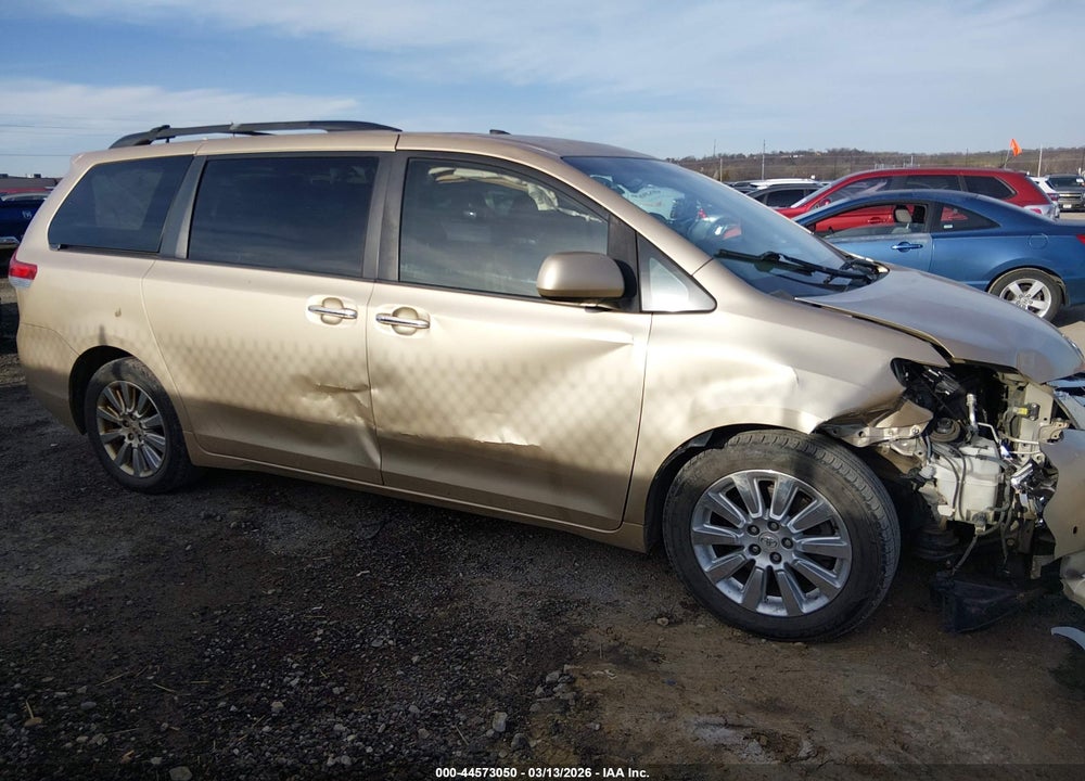 2011 TOYOTA SIENNA LIMITED V6 VIN: 5TDYK3DCXBS061536
