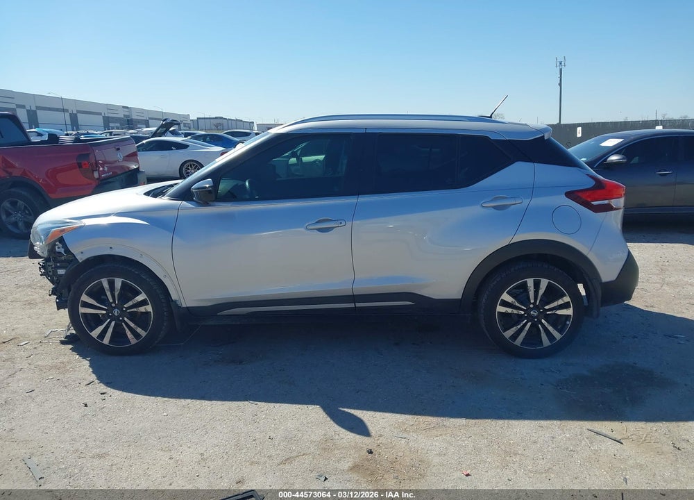 2019 NISSAN KICKS SR VIN: 3N1CP5CU7KL549997