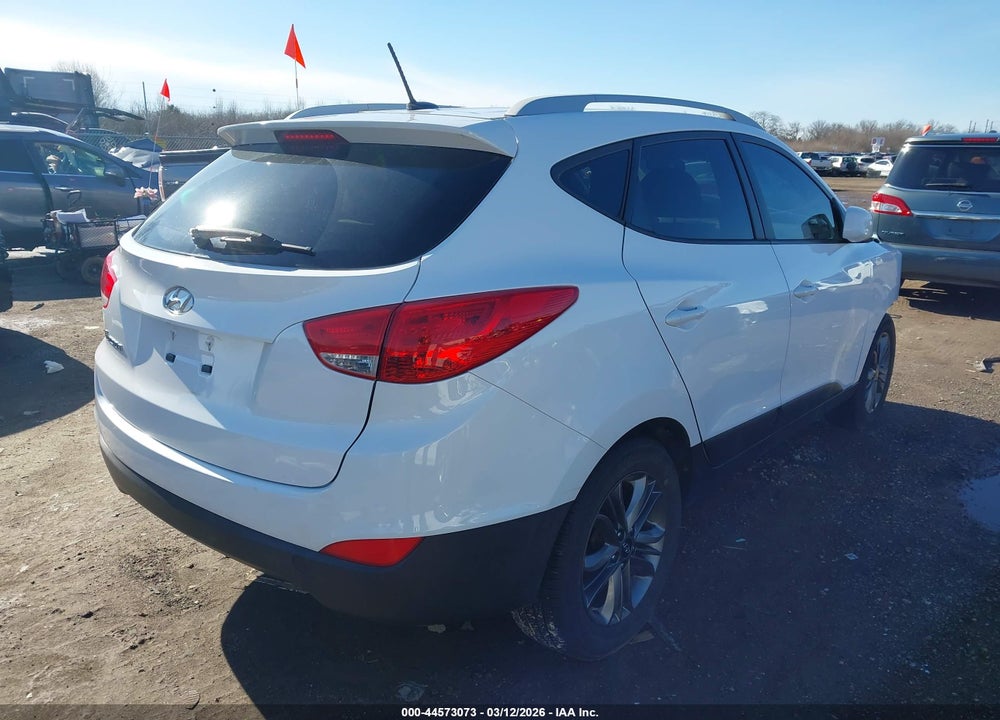 2015 HYUNDAI TUCSON SE VIN: KM8JU3AG1FU113944