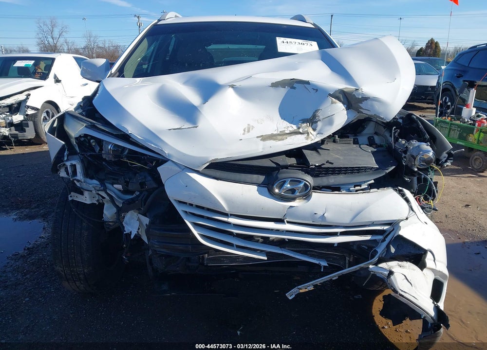 2015 HYUNDAI TUCSON SE VIN: KM8JU3AG1FU113944