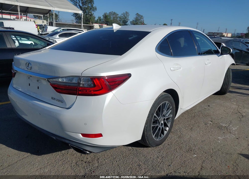 2016 LEXUS ES 350 VIN: JTHBK1GG6G2241313
