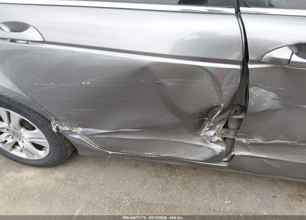 2010 HONDA ACCORD 2.4 EX-L VIN: 1HGCP2F89AA151160