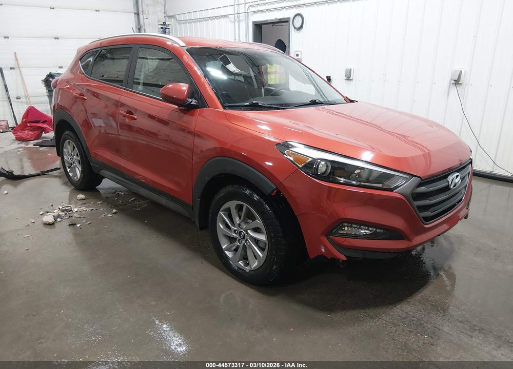 2016 HYUNDAI TUCSON SE VIN: KM8J3CA4XGU238192