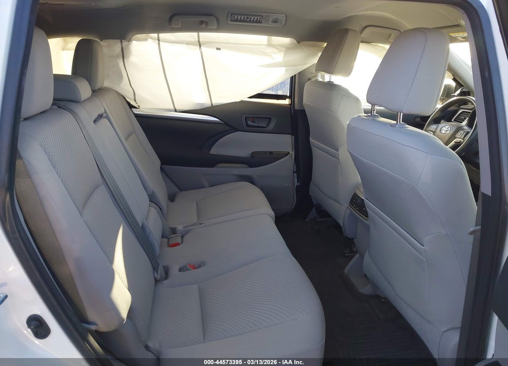 2015 TOYOTA HIGHLANDER LE V6 VIN: 5TDZKRFH1FS056439