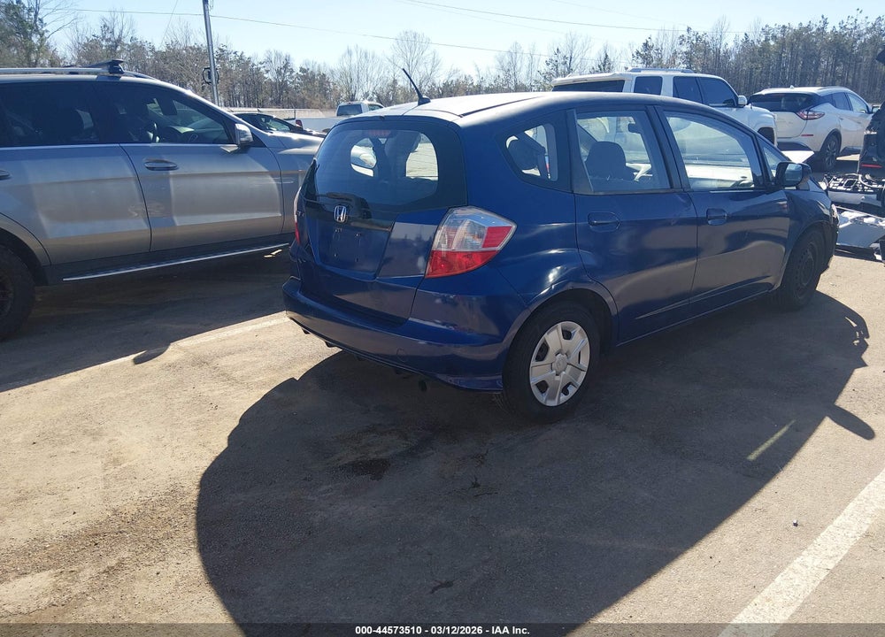 2013 HONDA FIT VIN: JHMGE8H36DC004747