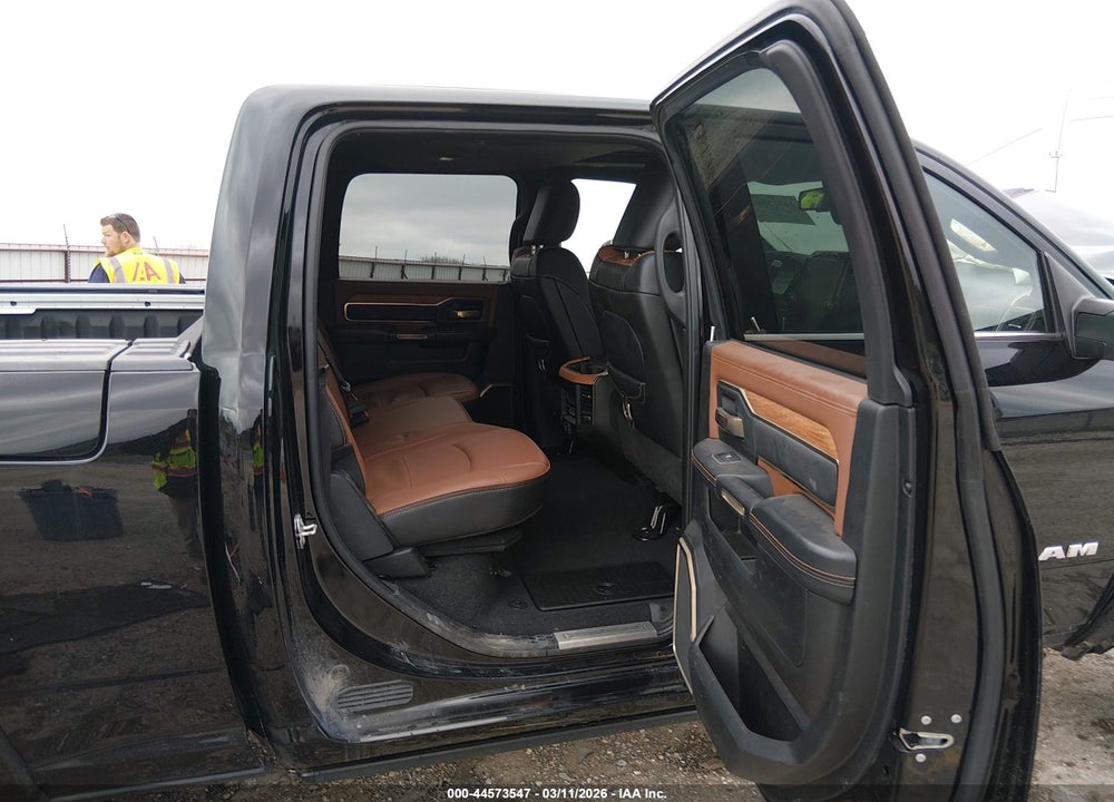 2024 RAM 2500 LIMITED LONGHORN  4X4 6'4 BOX VIN: 3C6UR5GL1RG144905