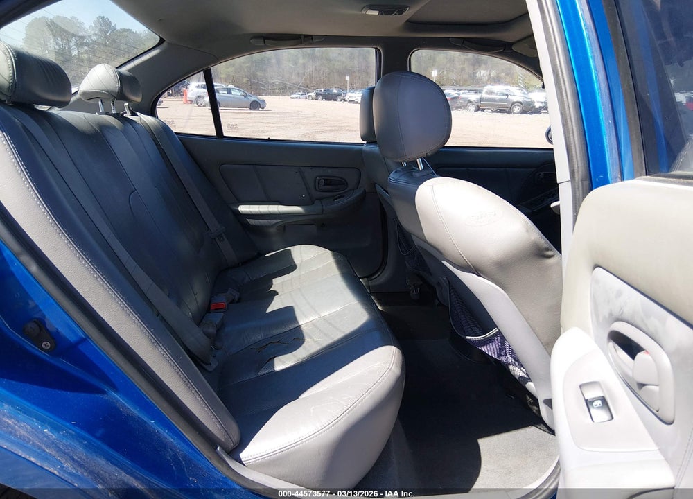2004 HYUNDAI ELANTRA GLS/GT VIN: KMHDN46D74U791576