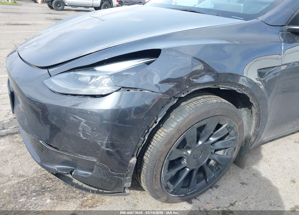 2025 TESLA MODEL Y LONG RANGE DUAL MOTOR ALL-WHEEL DRIVE VIN: 7SAYGDEE6SF270321