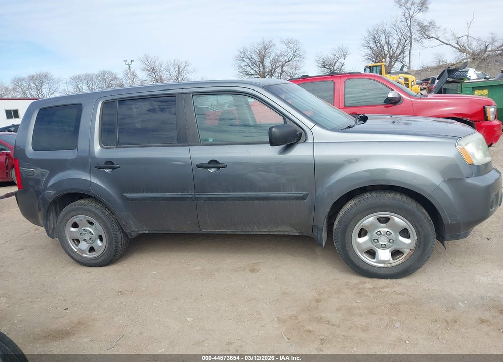 2010 HONDA PILOT LX VIN: 5FNYF4H28AB032194