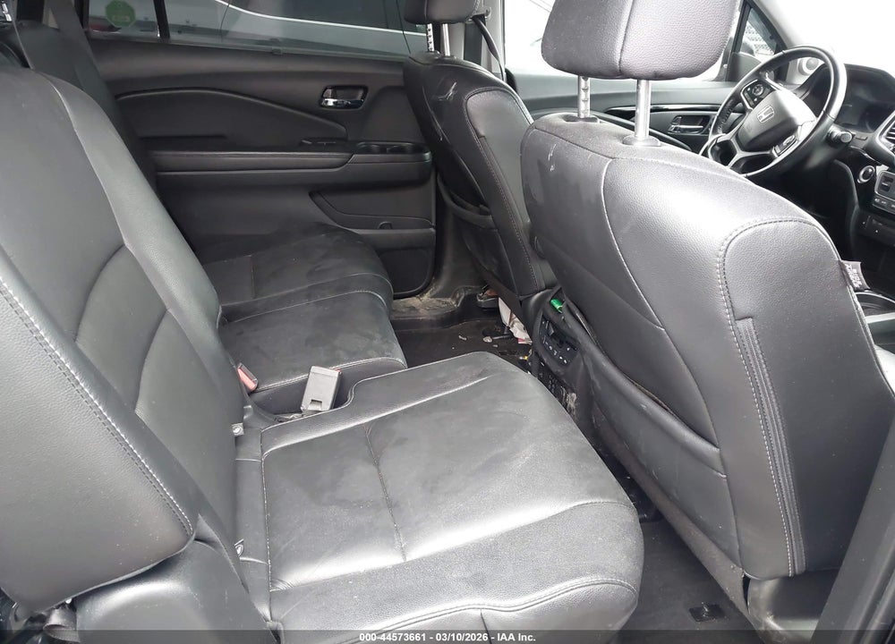2019 HONDA PILOT TOURING VIN: 5FNYF6H97KB024260