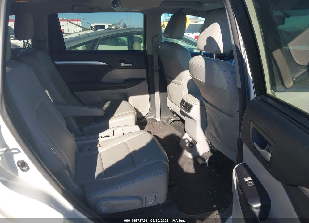 2016 TOYOTA HIGHLANDER XLE V6 VIN: 5TDJKRFH1GS308706