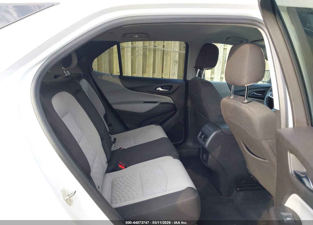 2019 CHEVROLET EQUINOX LS VIN: 3GNAXHEV5KS679737