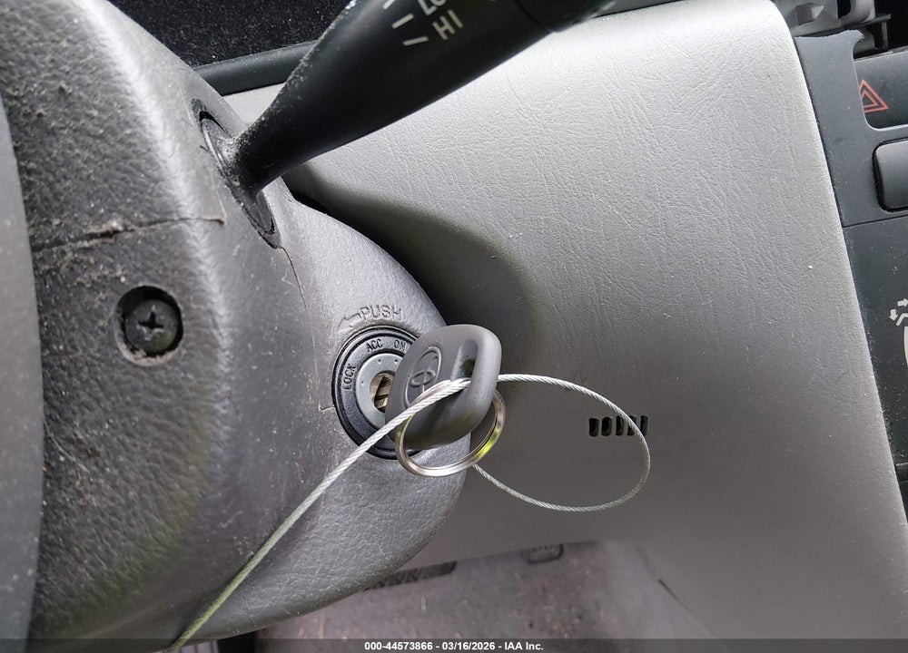 2008 TOYOTA COROLLA LE VIN: 1NXBR32E98Z016903