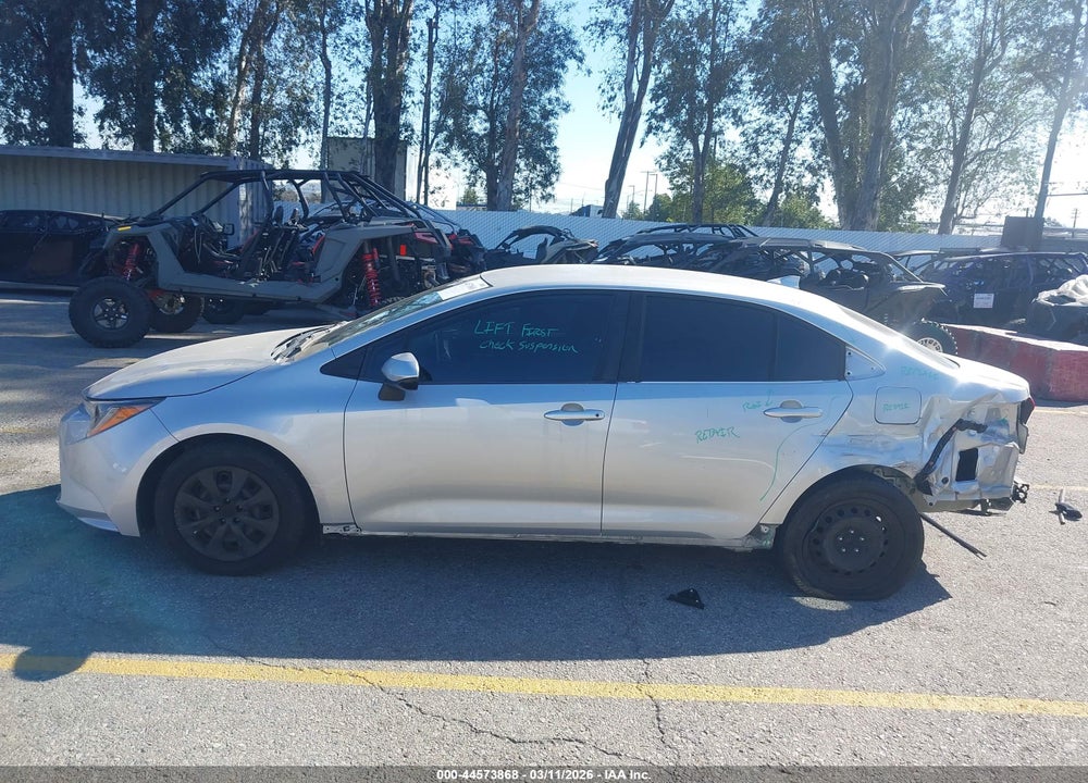 2021 TOYOTA COROLLA LE VIN: JTDEPMAE1MJ160584