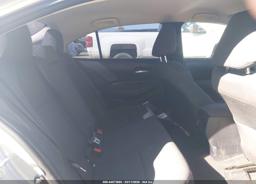 2021 TOYOTA COROLLA LE VIN: JTDEPMAE1MJ160584