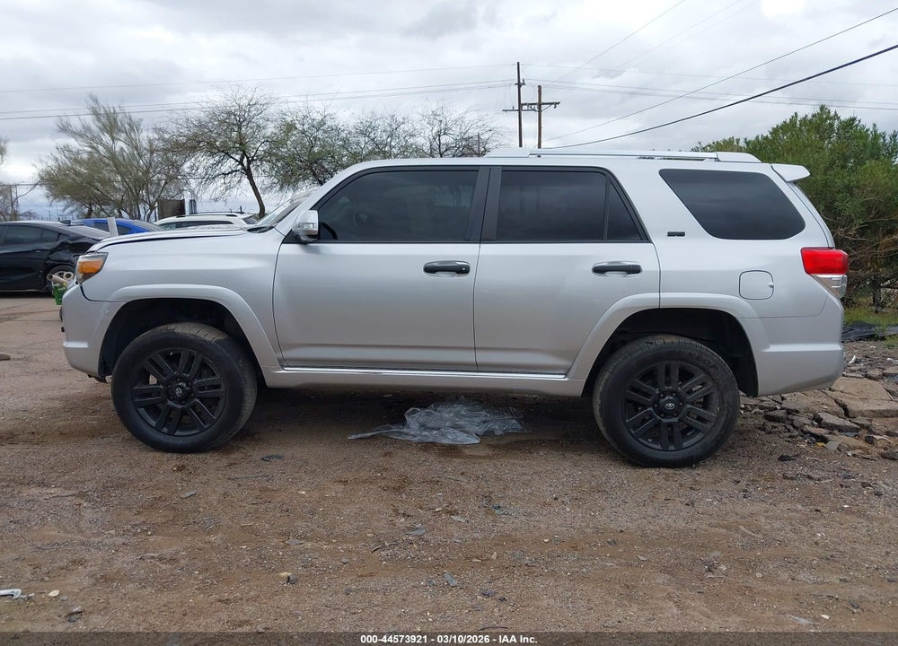 2011 TOYOTA 4RUNNER SR5 V6 VIN: JTEBU5JR1B5071040