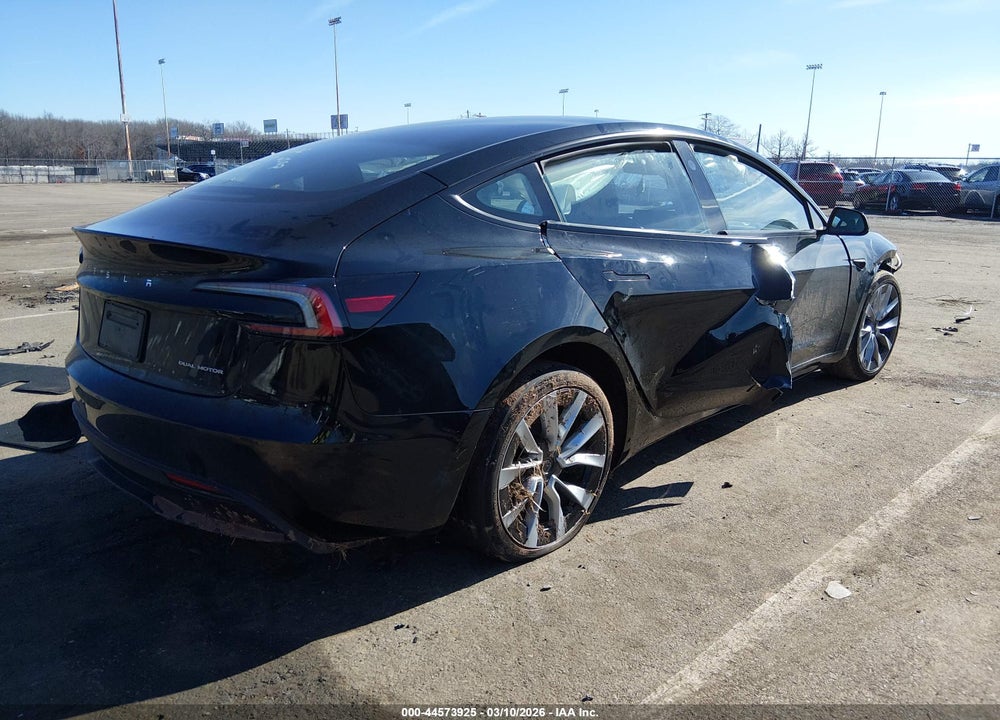 2024 TESLA MODEL 3 LONG RANGE DUAL MOTOR ALL-WHEEL DRIVE VIN: 5YJ3E1EB7RF807094