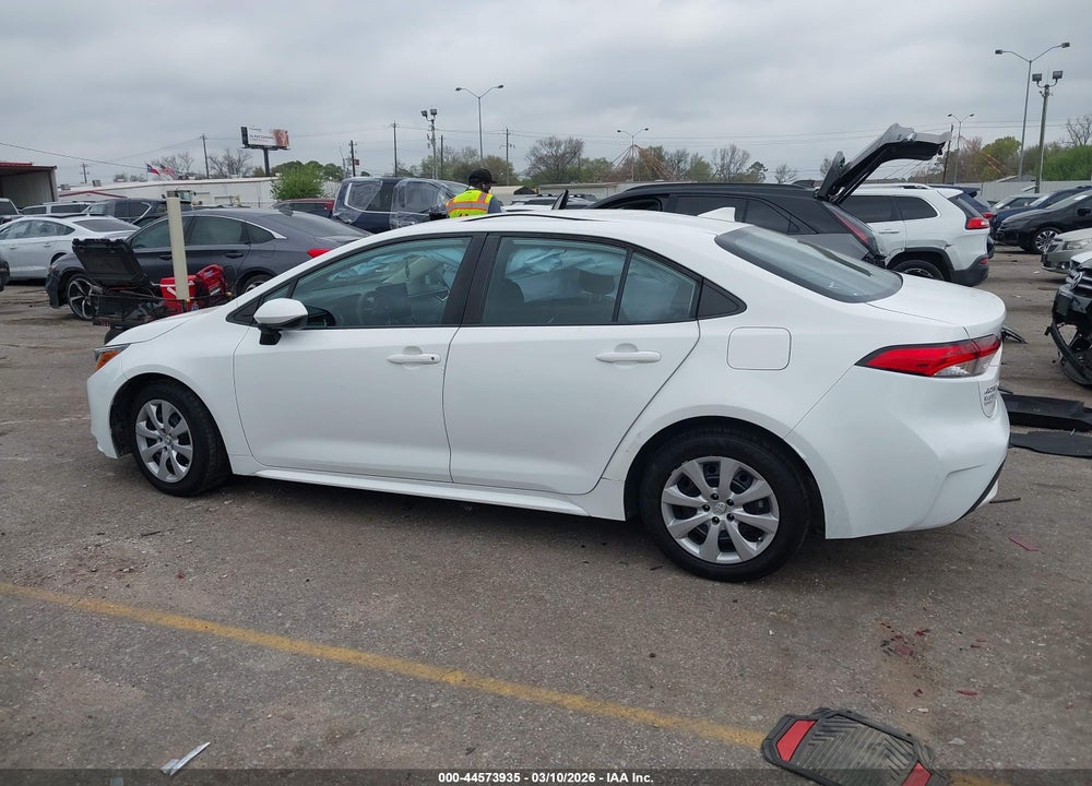 2022 TOYOTA COROLLA LE VIN: 5YFEPMAE2NP325748