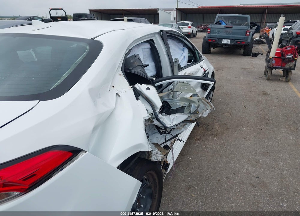 2022 TOYOTA COROLLA LE VIN: 5YFEPMAE2NP325748