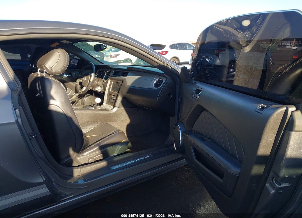 2013 FORD MUSTANG V6 PREMIUM VIN: 1ZVBP8AM0D5216554