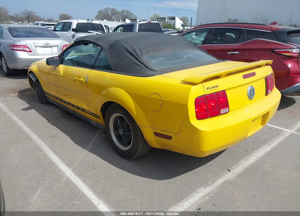 2005 FORD MUSTANG VIN: 1ZVFT84N455215877