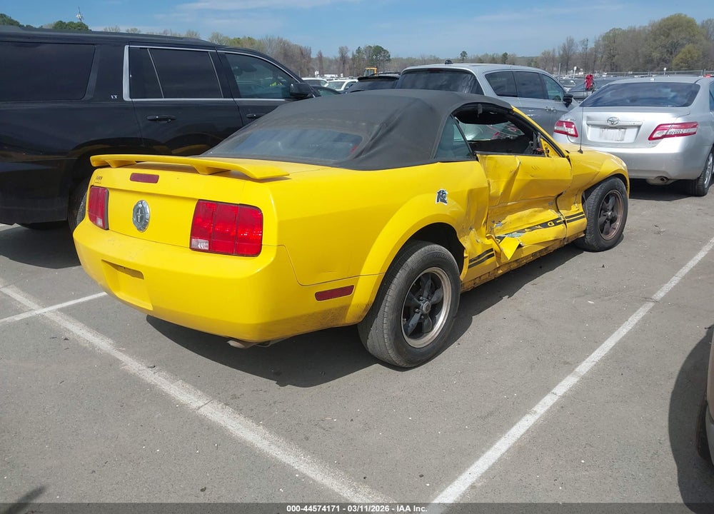 2005 FORD MUSTANG VIN: 1ZVFT84N455215877