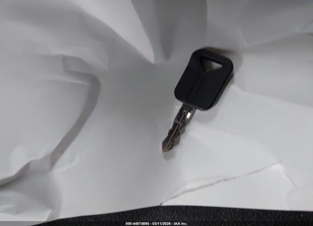 2017 VOLVO VNL VIN: 4V4NC9EH8HN971010