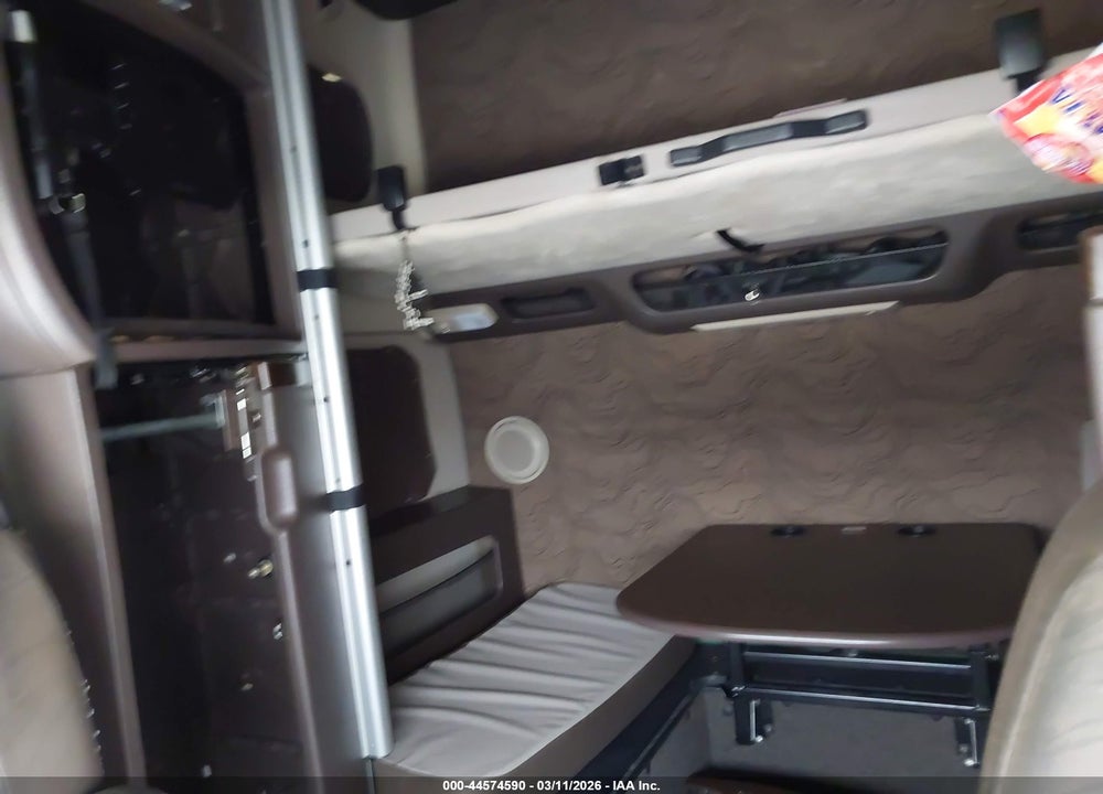 2017 VOLVO VNL VIN: 4V4NC9EH8HN971010