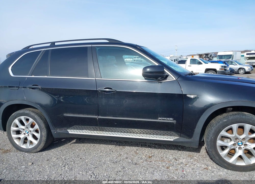 2013 BMW X5 XDRIVE35I/XDRIVE35I PREMIUM/XDRIVE35I SPORT ACTIVITY VIN: 5UXZV4C54D0E02845
