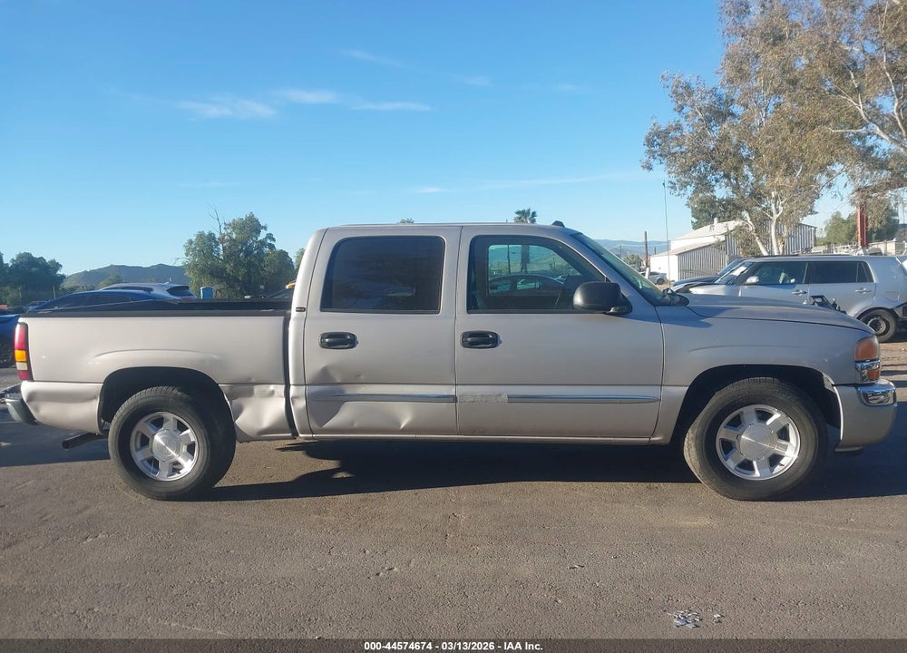 2005 GMC SIERRA 1500 SLT VIN: 2GTEC13T351114739