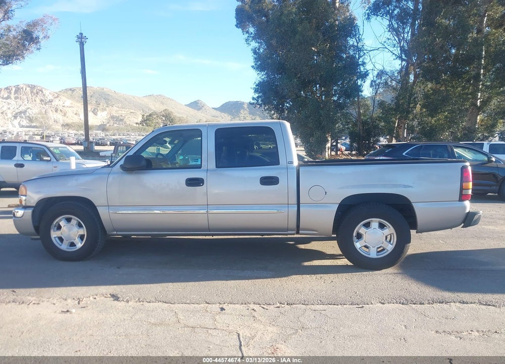 2005 GMC SIERRA 1500 SLT VIN: 2GTEC13T351114739