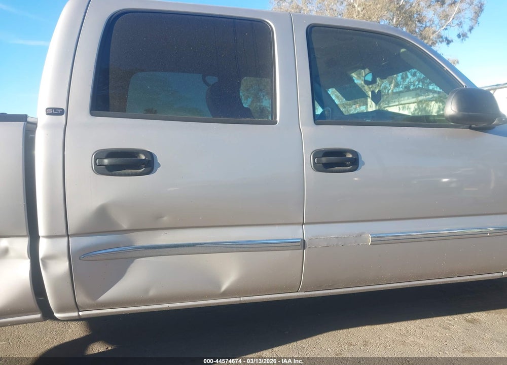 2005 GMC SIERRA 1500 SLT VIN: 2GTEC13T351114739