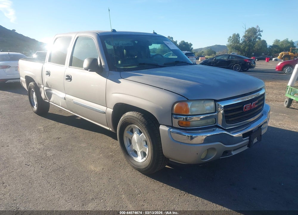 2005 GMC SIERRA 1500 SLT VIN: 2GTEC13T351114739