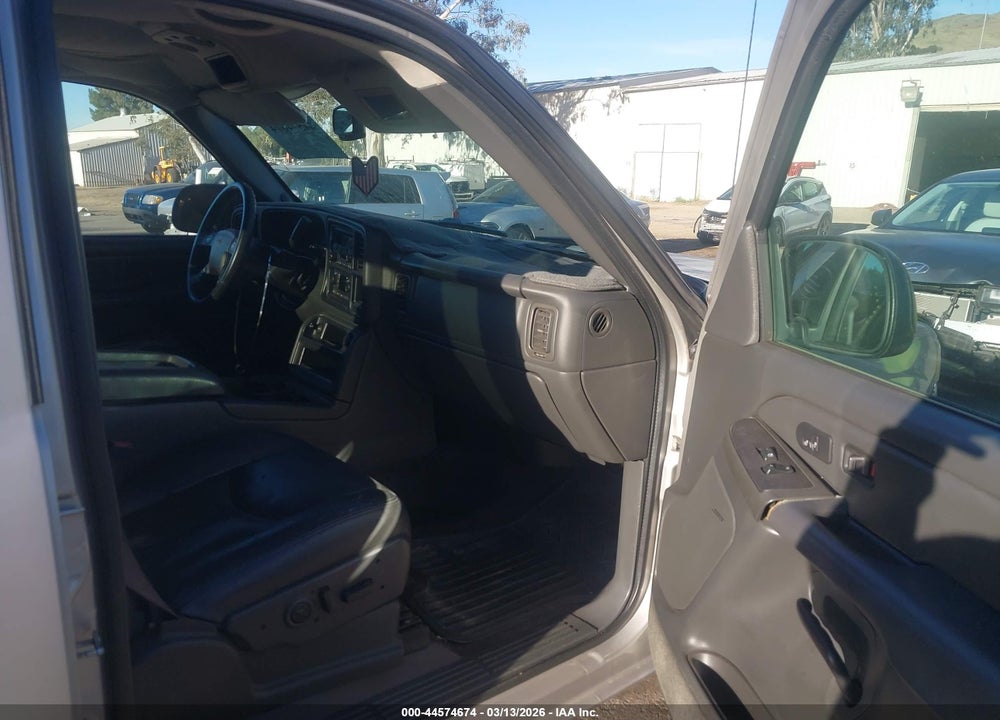2005 GMC SIERRA 1500 SLT VIN: 2GTEC13T351114739