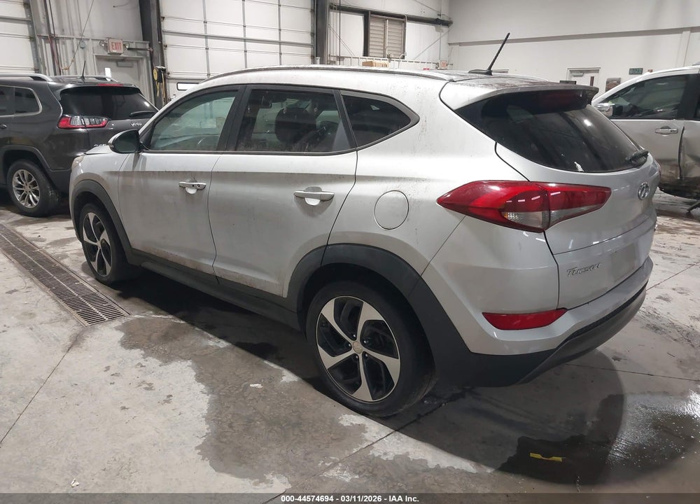 2016 HYUNDAI TUCSON SPORT VIN: KM8J3CA22GU033108