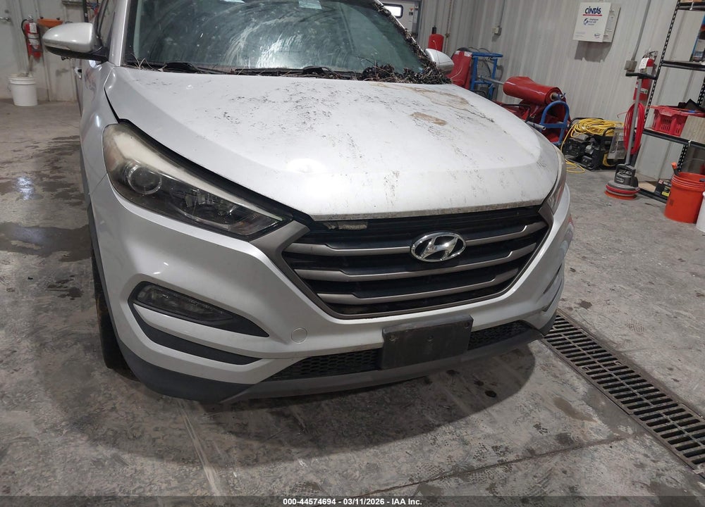 2016 HYUNDAI TUCSON SPORT VIN: KM8J3CA22GU033108