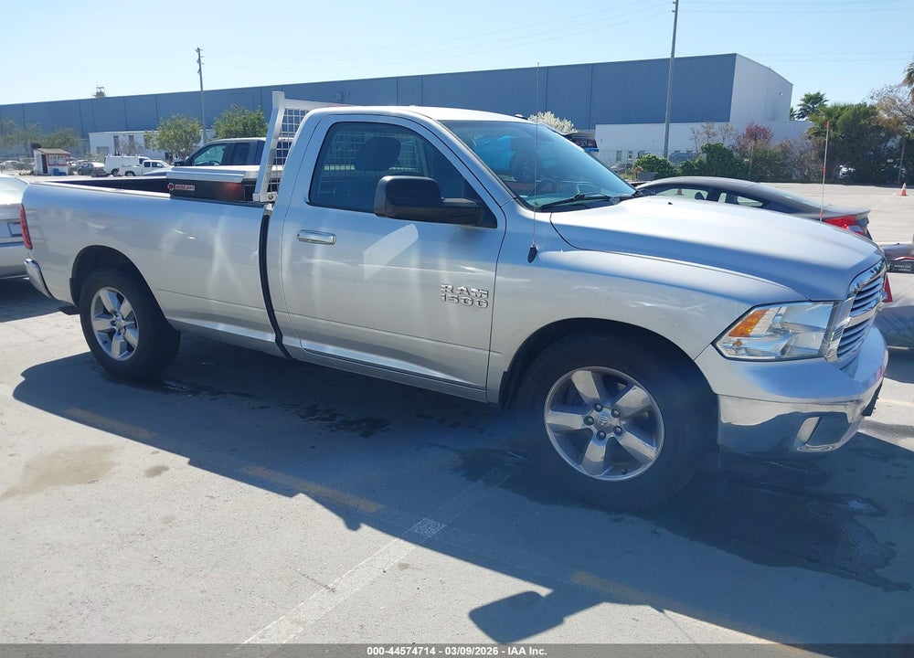 2015 RAM 1500 TRADESMAN VIN: 3C6JR6DG7FG680379