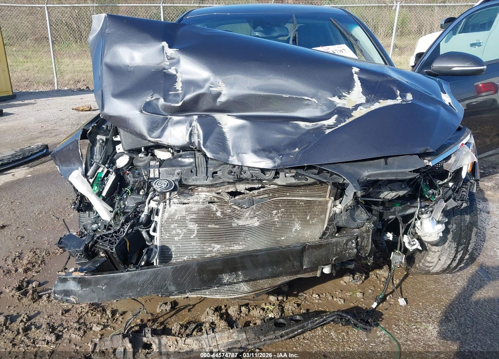 2019 KIA OPTIMA S VIN: 5XXGT4L36KG318726