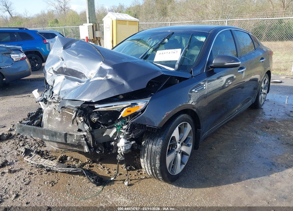 2019 KIA OPTIMA S VIN: 5XXGT4L36KG318726