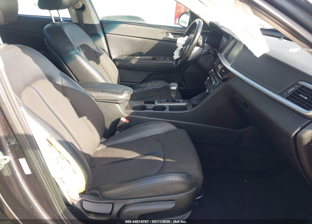 2019 KIA OPTIMA S VIN: 5XXGT4L36KG318726