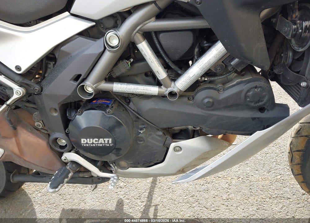 2014 DUCATI MULTISTRADA 1200/S VIN: ZDM12BSW8EB011016