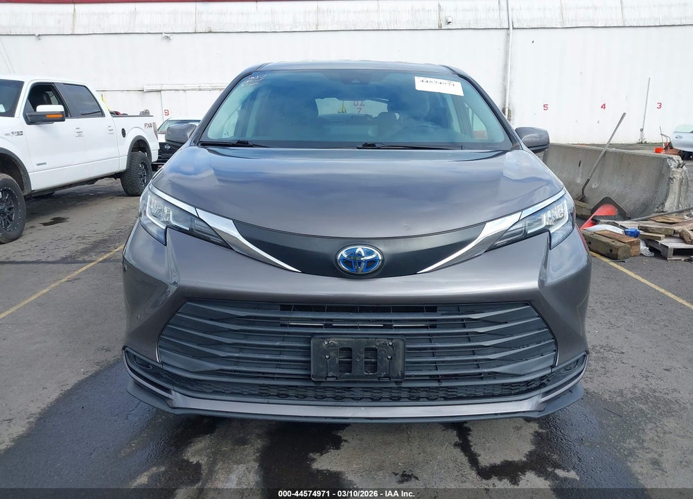 2021 TOYOTA SIENNA LE VIN: 5TDKRKEC4MS023376