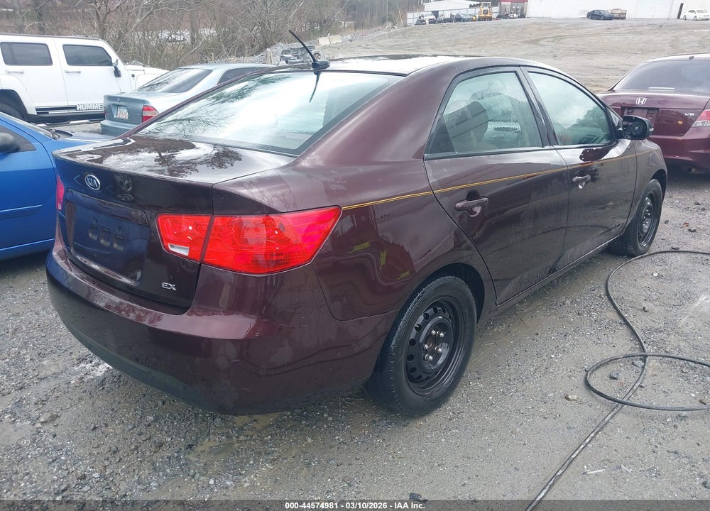 2011 KIA FORTE EX VIN: KNAFU4A26B5387887