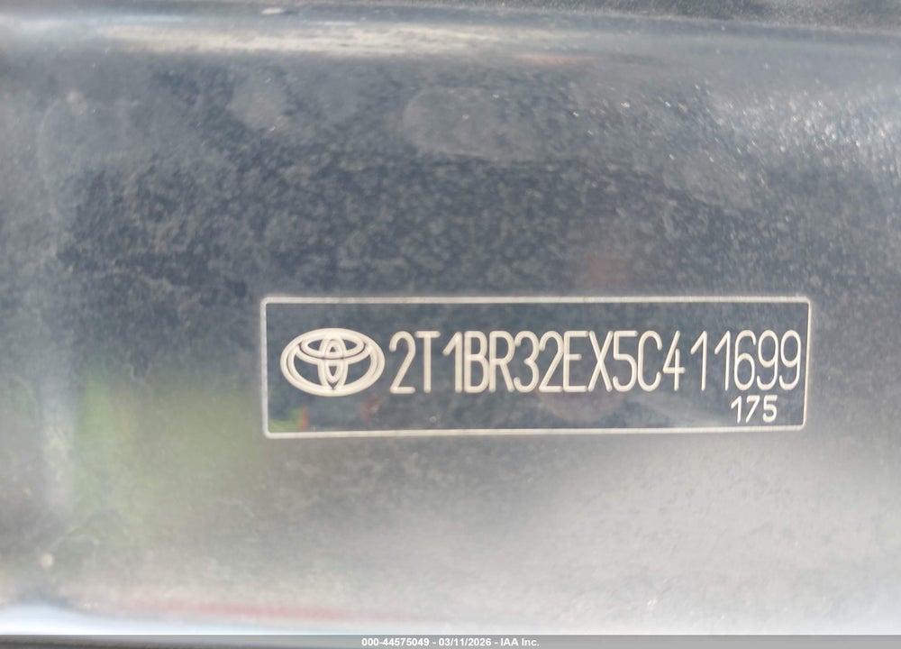 2005 TOYOTA COROLLA LE VIN: 2T1BR32EX5C411699