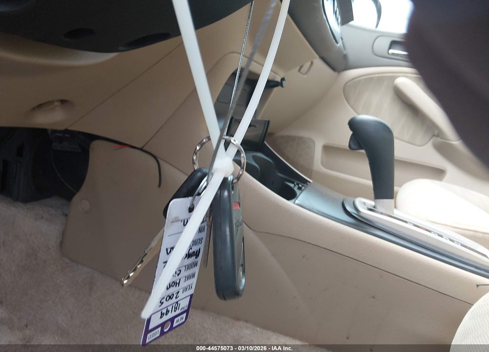 2005 HONDA CIVIC LX VIN: 2HGES16545H607354
