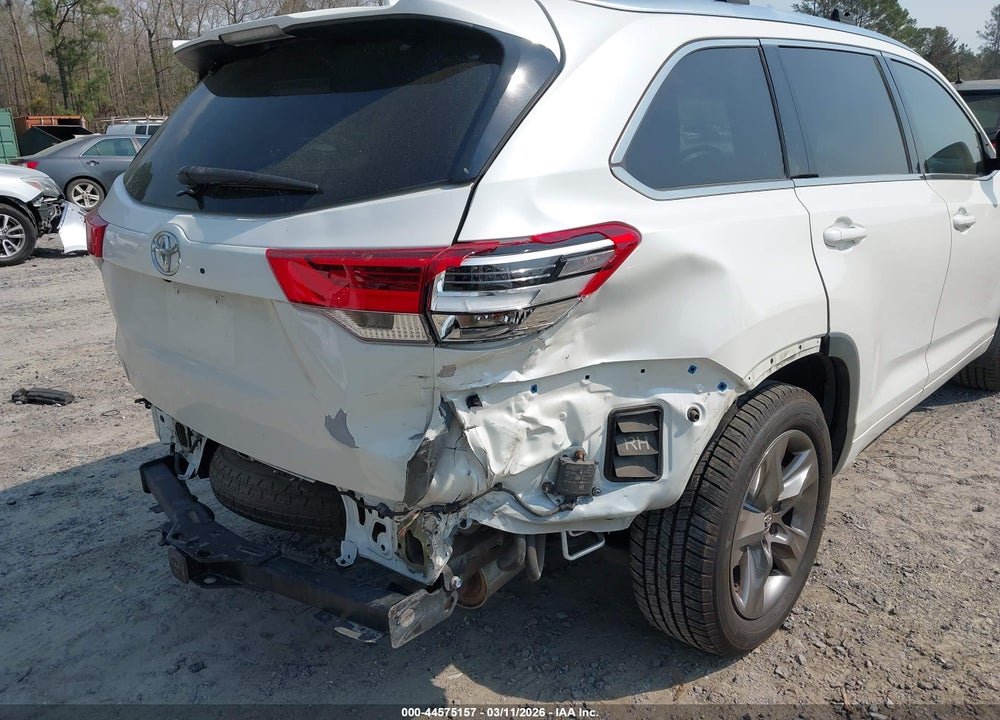2018 TOYOTA HIGHLANDER LIMITED PLATINUM VIN: 5TDDZRFH9JS909071