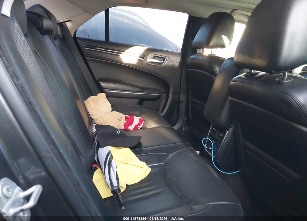 2016 CHRYSLER 300C VIN: 2C3CCAEG1GH335150
