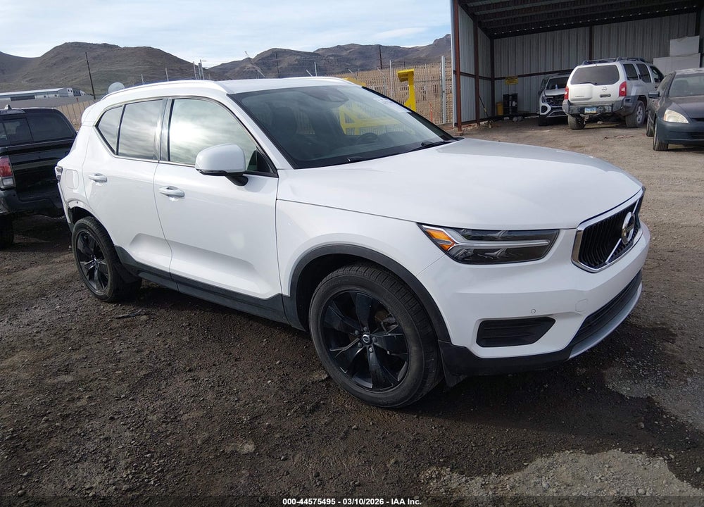2020 VOLVO XC40 T5 MOMENTUM VIN: YV4162UK3L2310398